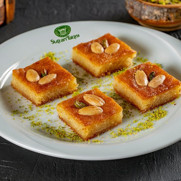 صحن هريسة اللوز